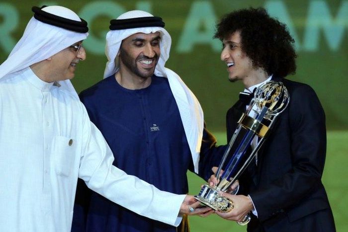 Asian player of the year Omar Abdulrahman (R) scored a brilliant double as Al Ain thrashed Esteghlal 6-1
