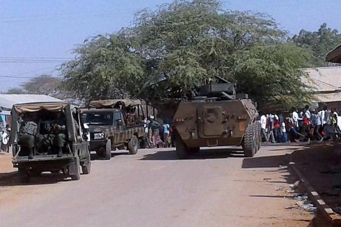 Soldiers of the Kenya Defence Forces patrol at the scene of an attack by Shabaab militants in Mandera, on October 25, 2016