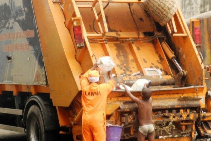 A picture of a waste disposal truck (Used for illustrative purpose).