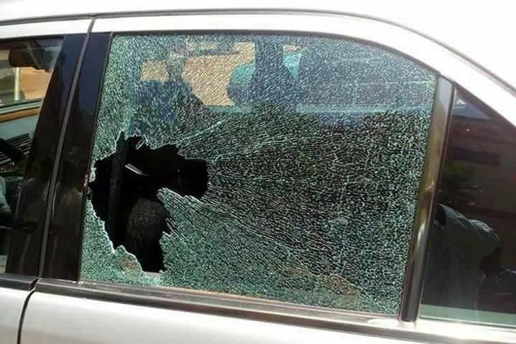 Mob attacks Senator Shehu Sani