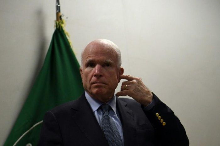 US Senator John McCain has warned Pakistan that Washington is counting on its support to eliminate militancy
