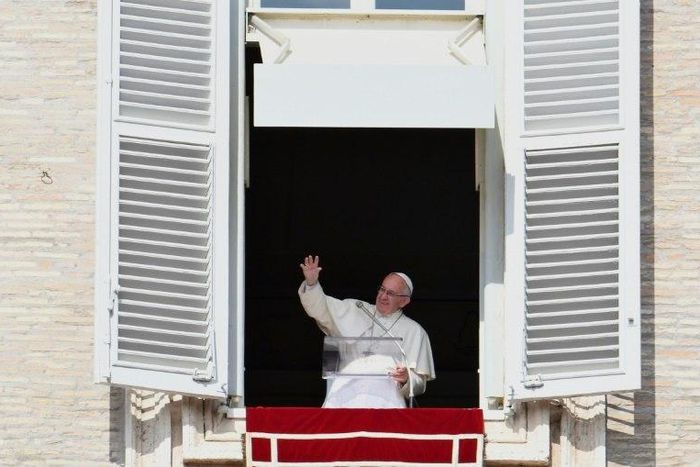 Pope Francis met Venezuela's Nicolas Maduro in a private capacity, because the pontiff's heart was with the Venezuelan people