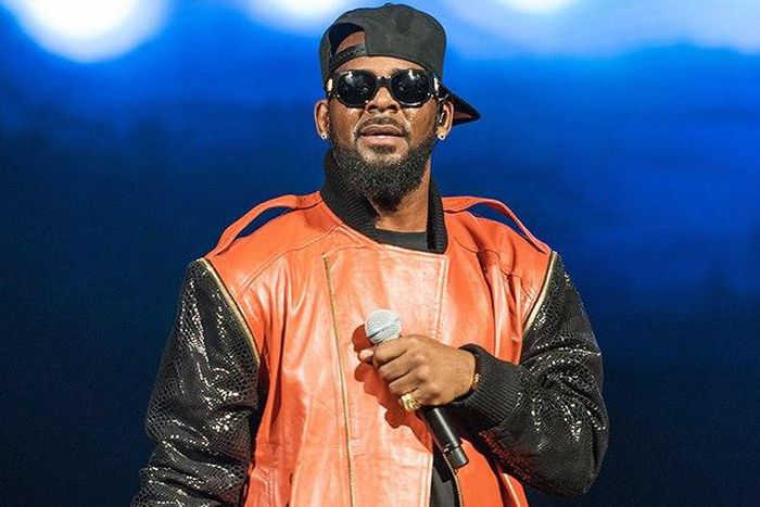 R.Kelly makes the news for the wrong reason once again
