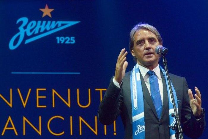 Zenit Saint-Petersburg's newly appointed head coach Roberto Mancini delivers a speech during his official presentation, in Saint Petersburg, on June 13, 2017