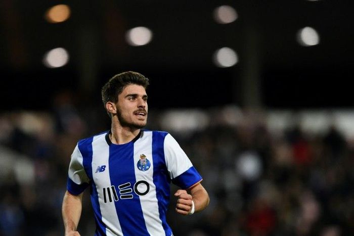 Highly-rated Portugal Under-21 international Ruben Neves signed a five-year contract with Wolverhampton Wanderers' and is reunited with former Porto coach Nuno Espirito Santo