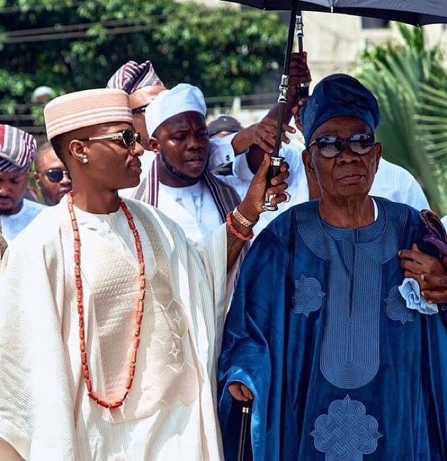 Who are Wizkid’s actual parents? The truth behind the viral 'father’ claim