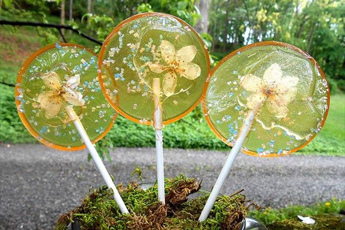 Flower lollipops 