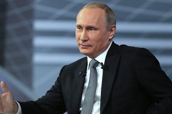 Putin says premature to say if he will run again for presidency in 2018 -Bloomberg