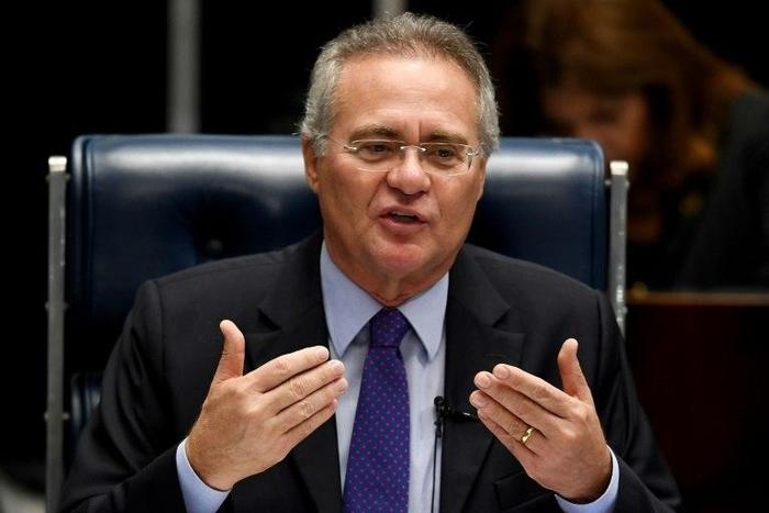 Brazilian Senate President Renan Calheiros speaks during a session of the Senate in Brasilia on December 8, 2016