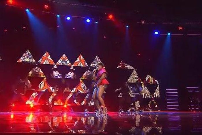 Yemi Alade MAMA 2016 performance.