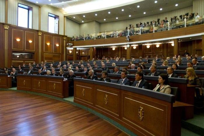 Stemming from the Kosovo-Serbia 1998-1999 war, Kosovo's parliament approved the establishment of an international court to deal with alleged crimes committed by ethnic Albanian guerrillas
