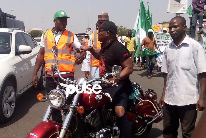Charly Boy leads anti-corruption protest to the National Assembly