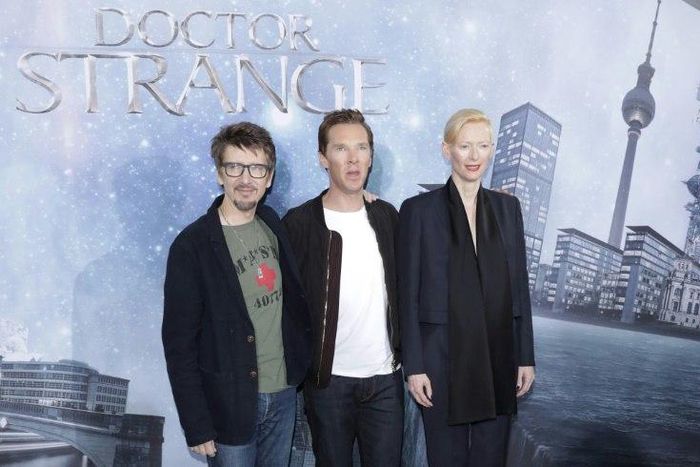 L-R: US Director Scott Derrickson, British actor Benedict Cumberbatch and British actress Tilda Swinton pose for the screening of Doctor Strange in Berlin, on October 26, 2016