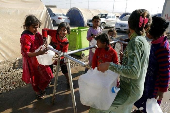 The battle for Mosul has destroyed a major water pipeline, the UN children's agency UNICEF said, adding that the break was located in an inaccessible part of the city controlled by IS