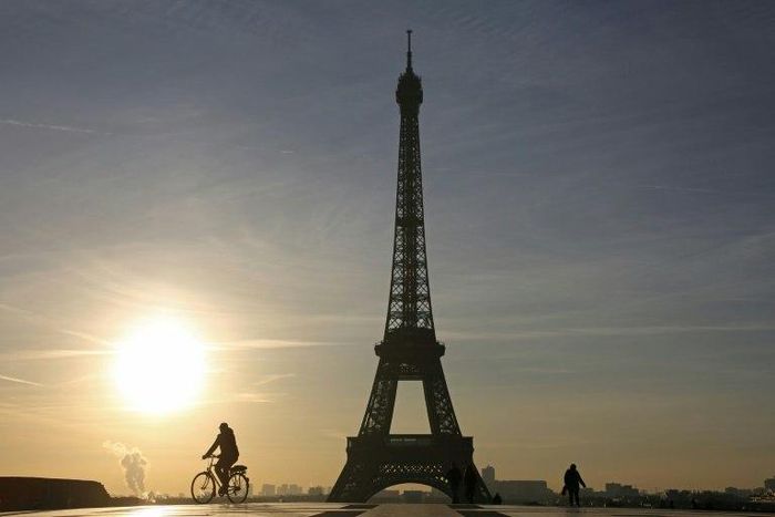 A section of stairs from the Eiffel Tower has sold for more than half a million euros