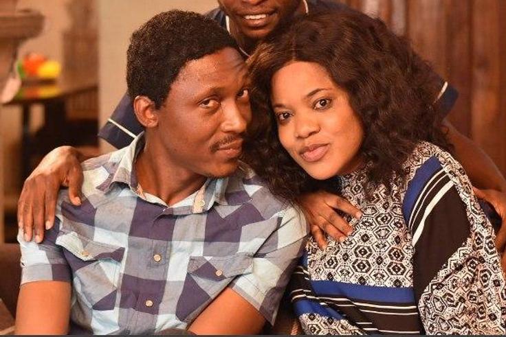 On set of movie "Hakkunde"