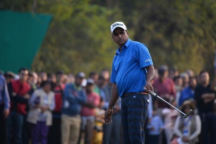 Indian golfer Mukesh Kumar will miss the Hong Kong Open, from December 8, 2016, as his passport has expired