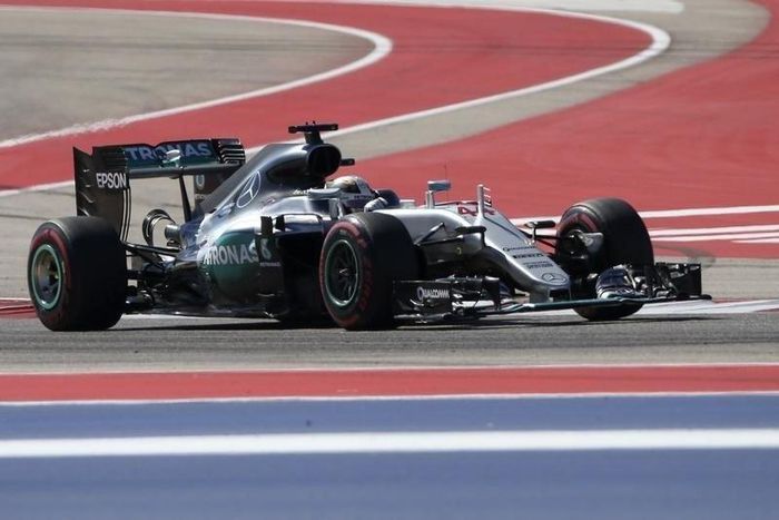 Formula One F1 - U.S. Grand Prix - Circuit of the Americas, Austin, Texas, U.S., 22/10/16. Mercedes' Lewis Hamilton of Britain in action during the qualifying session, en route to winning the pole position for Sunday's race.