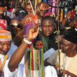 Ooni wearing the Aare crown
