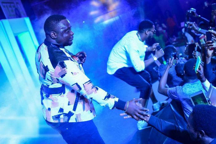 Wande Coal and D'banj performing