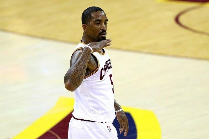 Cleveland Cavaliers guard J.R. Smith reveals that his wife has given birth to the family's third daughter, Dakota, five months before she was due