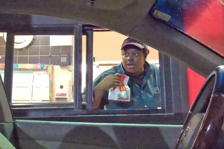 ___5817866___https:______static.pulse.com.gh___webservice___escenic___binary___5817866___2016___11___27___22___drive-thru-invisible-prank