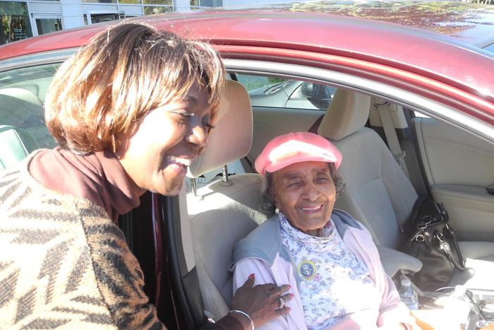 Thelma Feastra and her daughter