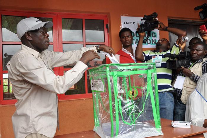 Governor Adams Oshiomhole casting his vote