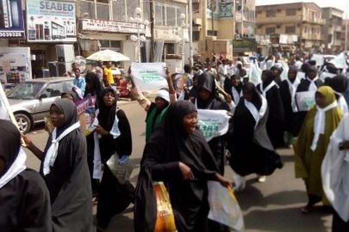 ‪Members of Islamic movement in Nigeria (IMN) also known as Shiites have protested,  demanding an unconditional release of their leader, Sheik Ibraheem El-Zakzaky.