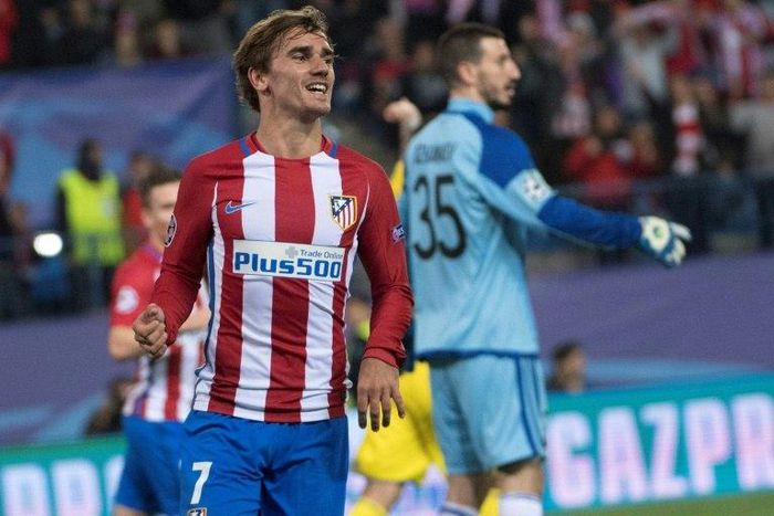 Atletico Madrid's French forward Antoine Griezmann celebrates after scoring during the UEFA Champions League Group D football match Club Atletico de Madrid vs FC Rostov in Madrid, on November 1, 2016