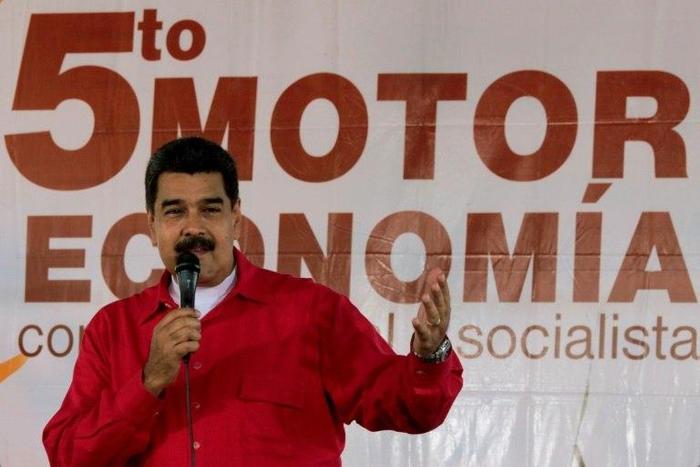 Venezuelan President Nicolas Maduro has vowed to hold on to power in the South American oil exporter, where an economic crisis has prompted food shortages and looting