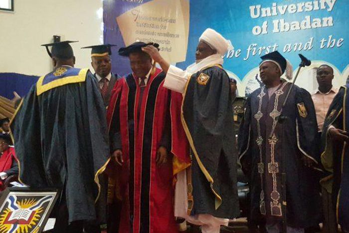 Aliko Dangote receiving a honorary degree at the University of Ibadan.