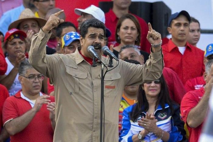 President Nicolas Maduro said 100-bolivar notes had to be withdrawn because "mafias" were hoarding them abroad in what he called a US-backed plot to destabilize Venezuela
