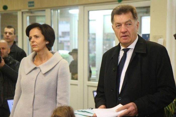 The first round of a general election in Lithuania left Prime Minister Algirdas Butkevicius's Social Democrats with just 14.42 percent of the vote
