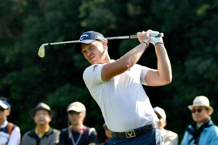 US Masters champion Danny Willett hit a four under par 66 in the second round of the Hong Kong Open