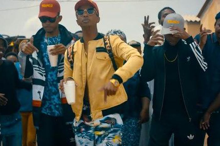 ___5777877___https:______static.pulse.com.gh___webservice___escenic___binary___5777877___2016___11___18___12___emtee+We+Up