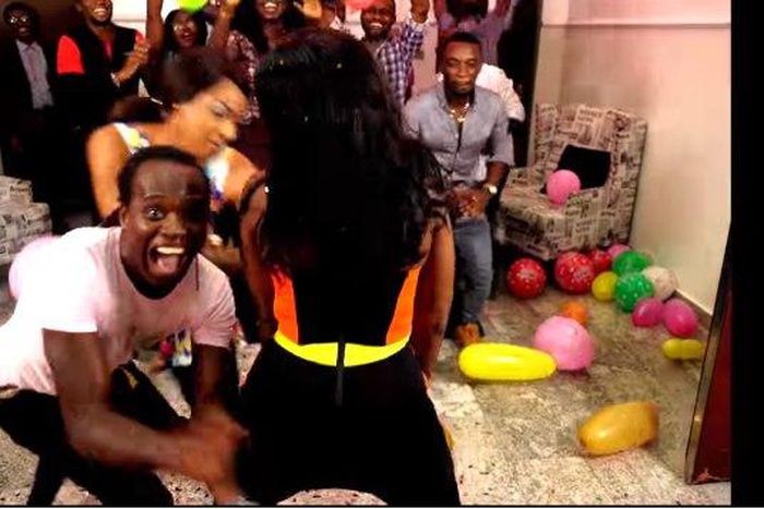 ___5866606___https:______static.pulse.com.gh___webservice___escenic___binary___5866606___2016___12___7___17___Linda+Ikeji+Twerking+2