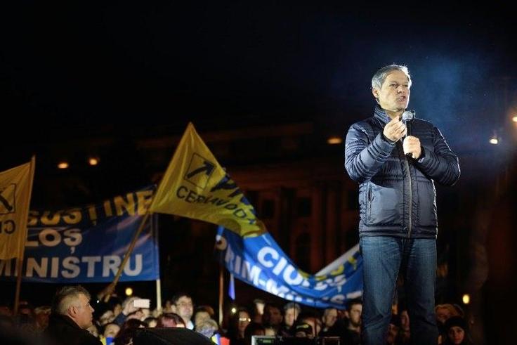 Romanian Prime Minister Dacian Ciolos speaks during a meeting of the National Liberal Party (PNL) in Bucharest, on November 6, 2016