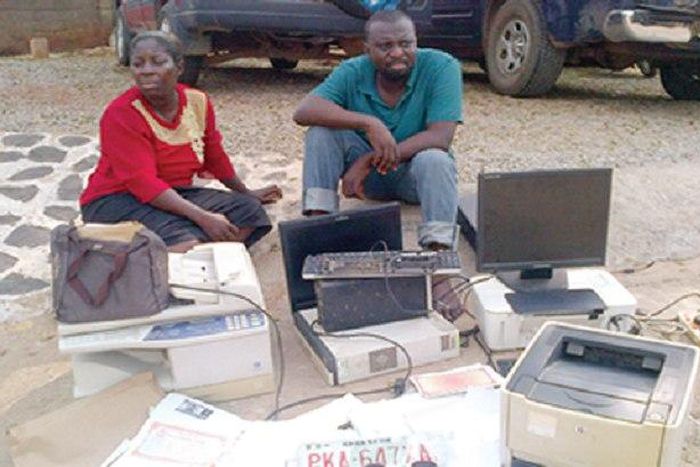 The suspected forgers, Olushola Ogunleye and Isiaka Adebeshin