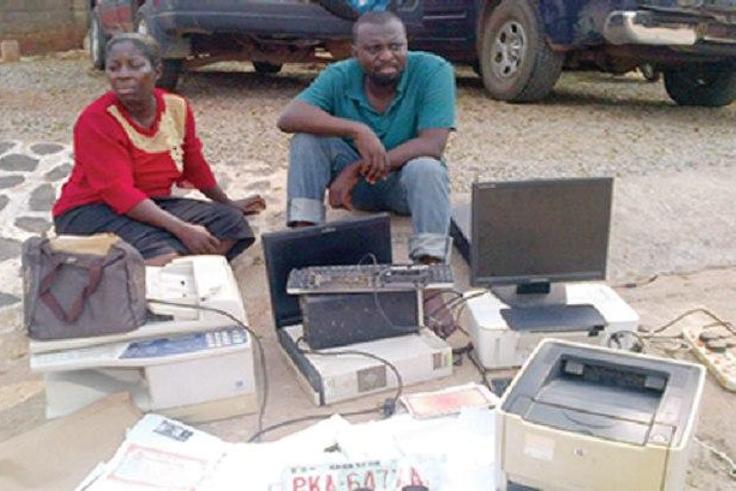 The suspected forgers, Olushola Ogunleye and Isiaka Adebeshin
