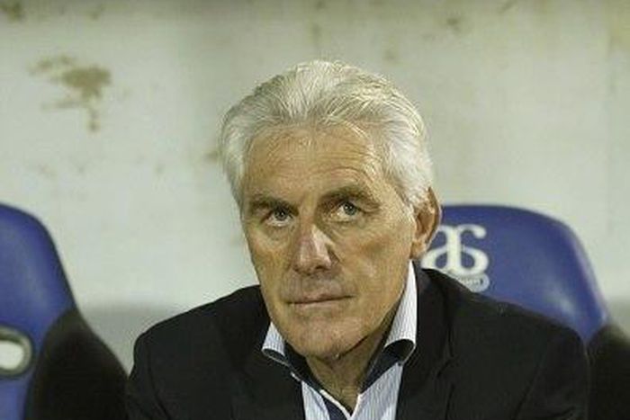 Head Coach of Cameroon, Hugo Broos (C) gestures during the FIFA World Cup 2018 qualifying soccer match between Algeria and Cameroon at the Mustapha Tchaker Stadium in Blida, Algeria on October 09, 2016