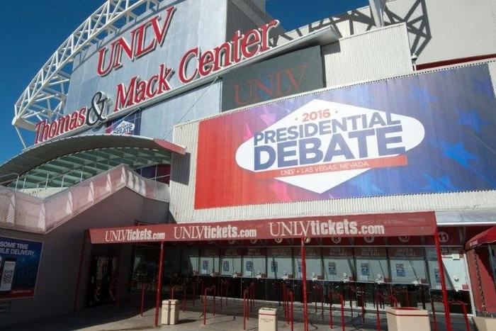 The 90-minute debate at the University of Las Vegas, Nevada offers Republican presidential nominee Donald Trump what may be his last chance to reverse a battered campaign