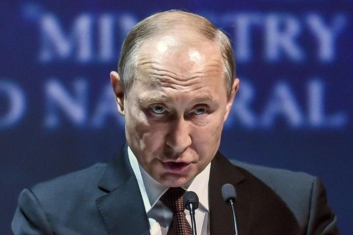 Meeting with sports chiefs, Putin focused attention on the medical records of dozens of top global athletes leaked since last month by cyber-espionage group "Fancy Bears"