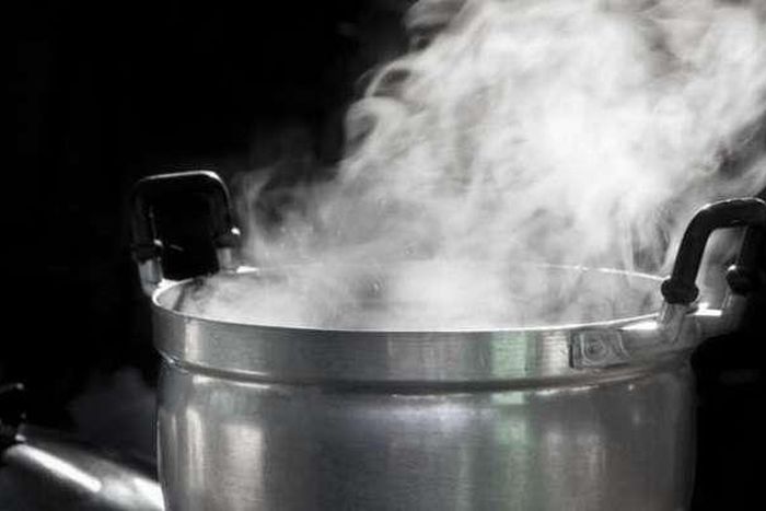 ___6016721___https:______static.pulse.com.gh___webservice___escenic___binary___6016721___2017___1___9___11___Hot-Water_1