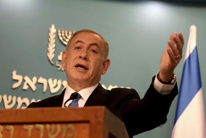 Israeli Prime Minister Benjamin Netanyahu delivers a statement to the press at his Jerusalem office on December 28, 2016, in response to a speech by the US Secretary of State