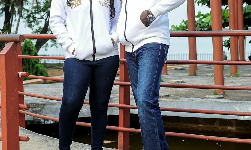 Omotayo and Odunayo impress with simple prewedding photos