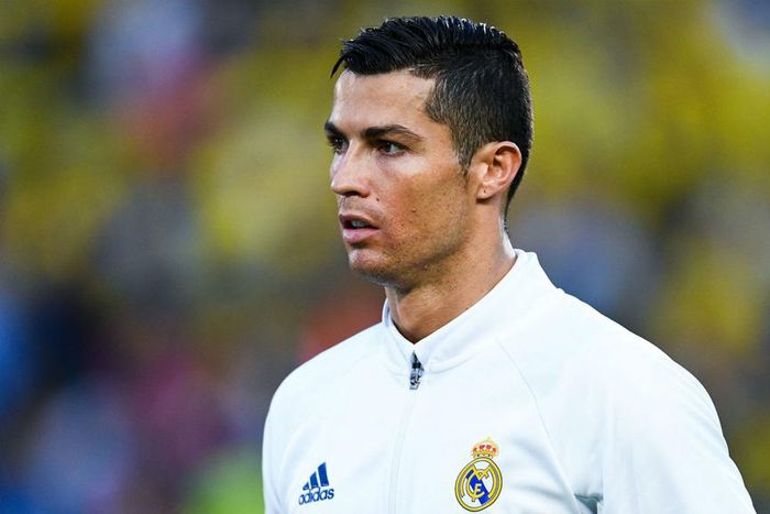 ___5562421___https:______static.pulse.com.gh___webservice___escenic___binary___5562421___2016___10___14___10___cristianoronaldo-cropped_9elj5p7yx6q61e0rufia5694u