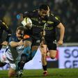 La Rochelle's fullback Kini Murimurivalu (C) runs with the ball during the French Top 14 rugby match against Castres January 7, 2017