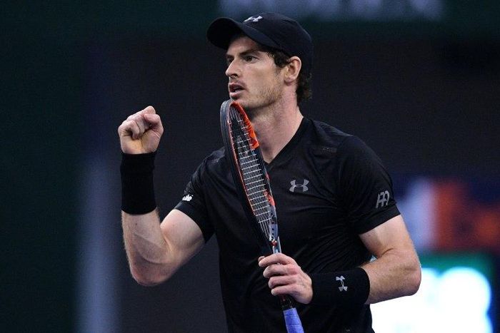 Tennis world number two Andy Murray, who now has 68 wins in 2016 and is on a 14-match win streak, defeated injured John Isner for the seventh time in seven meetings on October 28, 2016
