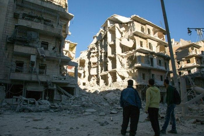 An estimated 250,000 civilians are trapped in the Syrian city of Aleppo